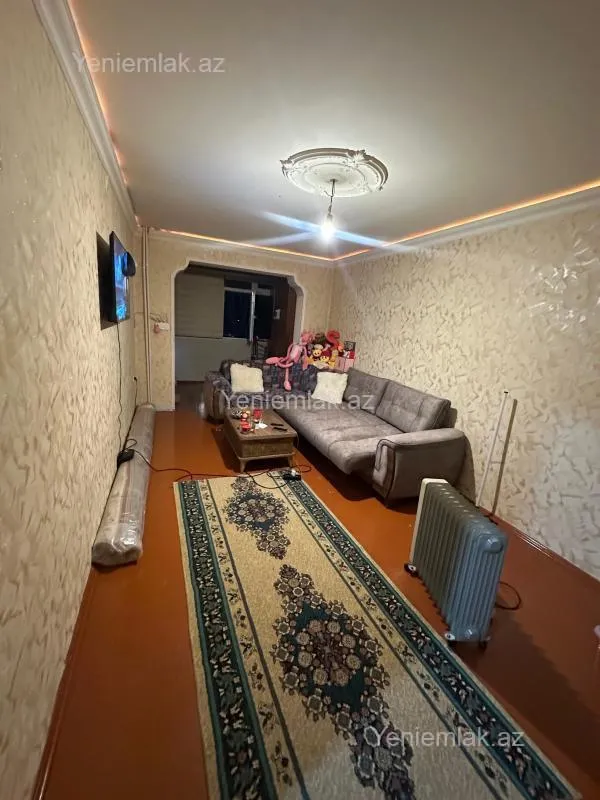 Satılır 2 otaqlı köhnə tikili 55 m²
