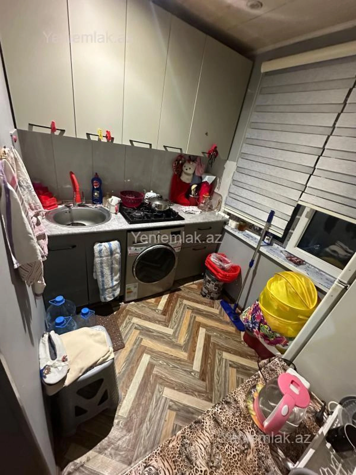 Satılır 2 otaqlı köhnə tikili 55 m²