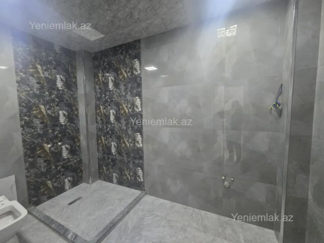 Satılır 3 otaqlı yeni tikili 85 m²