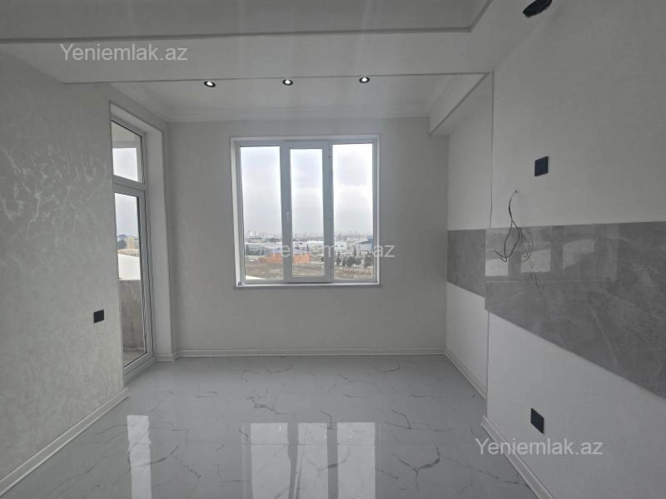 Satılır 3 otaqlı yeni tikili 85 m²