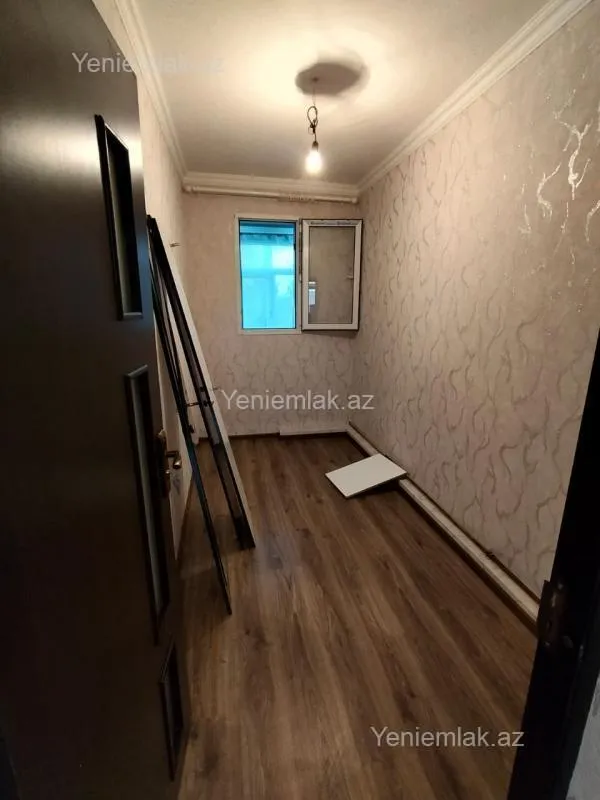 Satılır 1 otaqlı köhnə tikili 30 m²