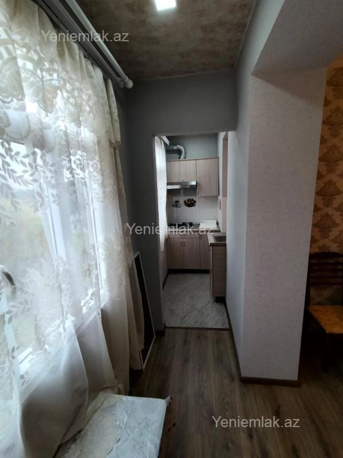 Satılır 1 otaqlı köhnə tikili 30 m²