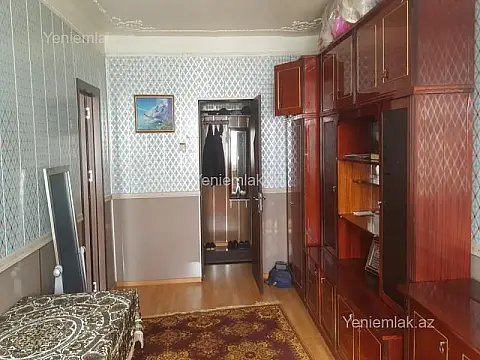 Satılır 4 otaqlı köhnə tikili 95 m²