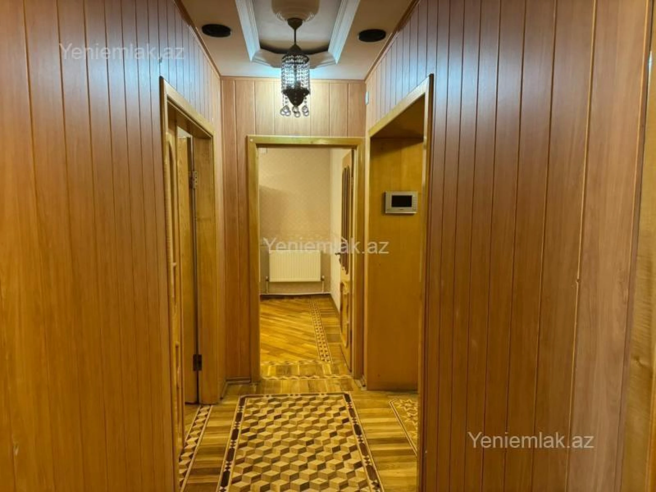 Satılır 4 otaqlı köhnə tikili 100 m²