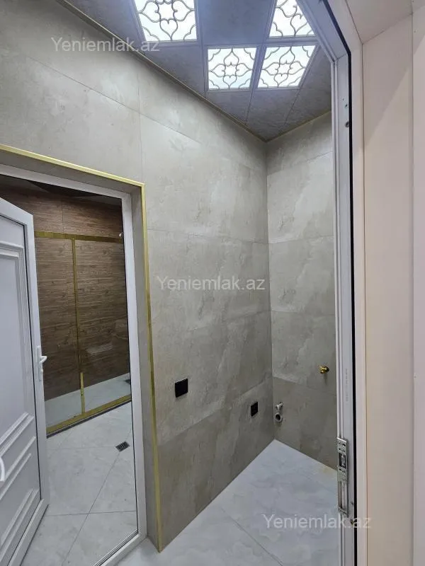 Satılır 5 otaqlı həyət evi 200 m²