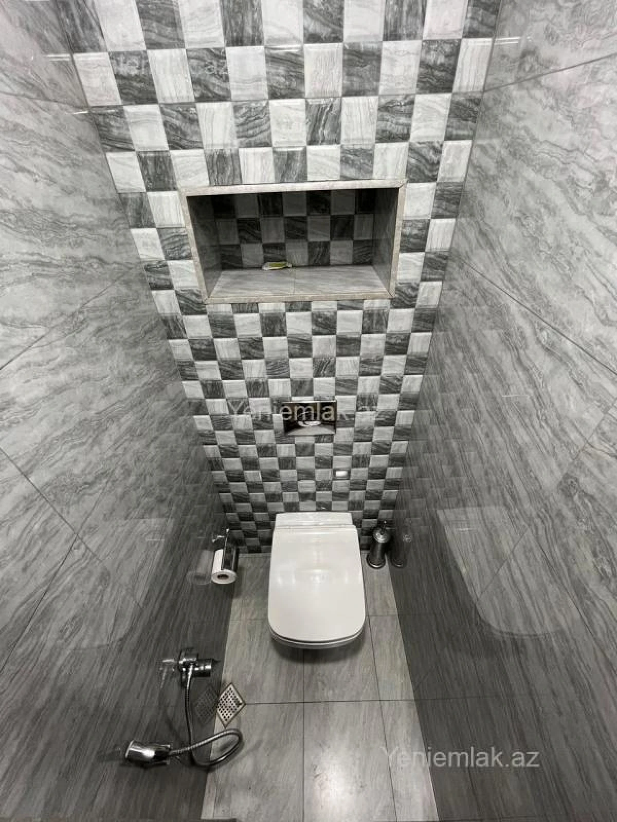 Satılır 3 otaqlı köhnə tikili 72 m²