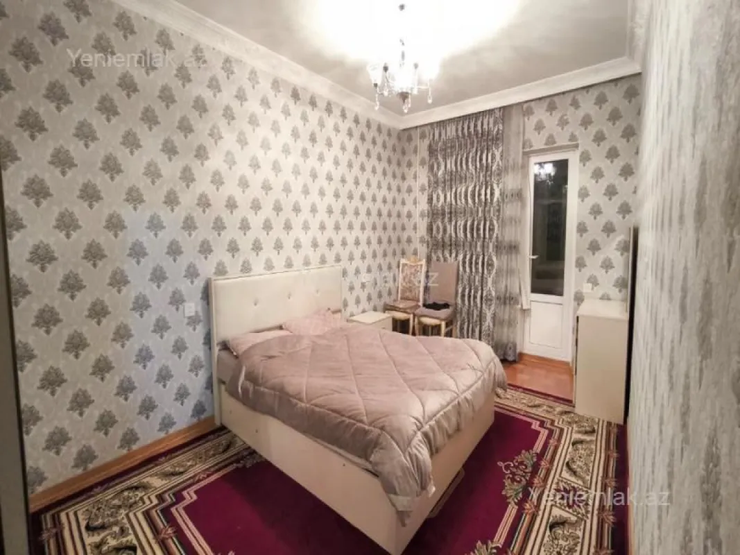 Satılır 3 otaqlı köhnə tikili 85 m²
