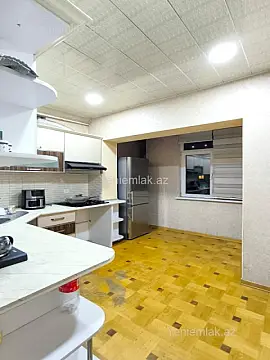 Satılır 3 otaqlı köhnə tikili 85 m²