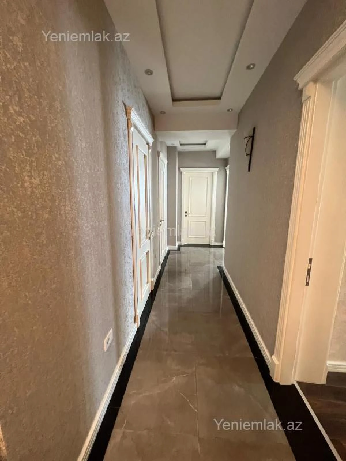 Satılır 3 otaqlı yeni tikili 147 m²