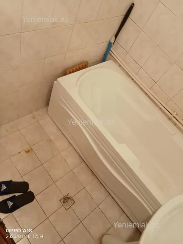 Satılır 2 otaqlı köhnə tikili 55 m²