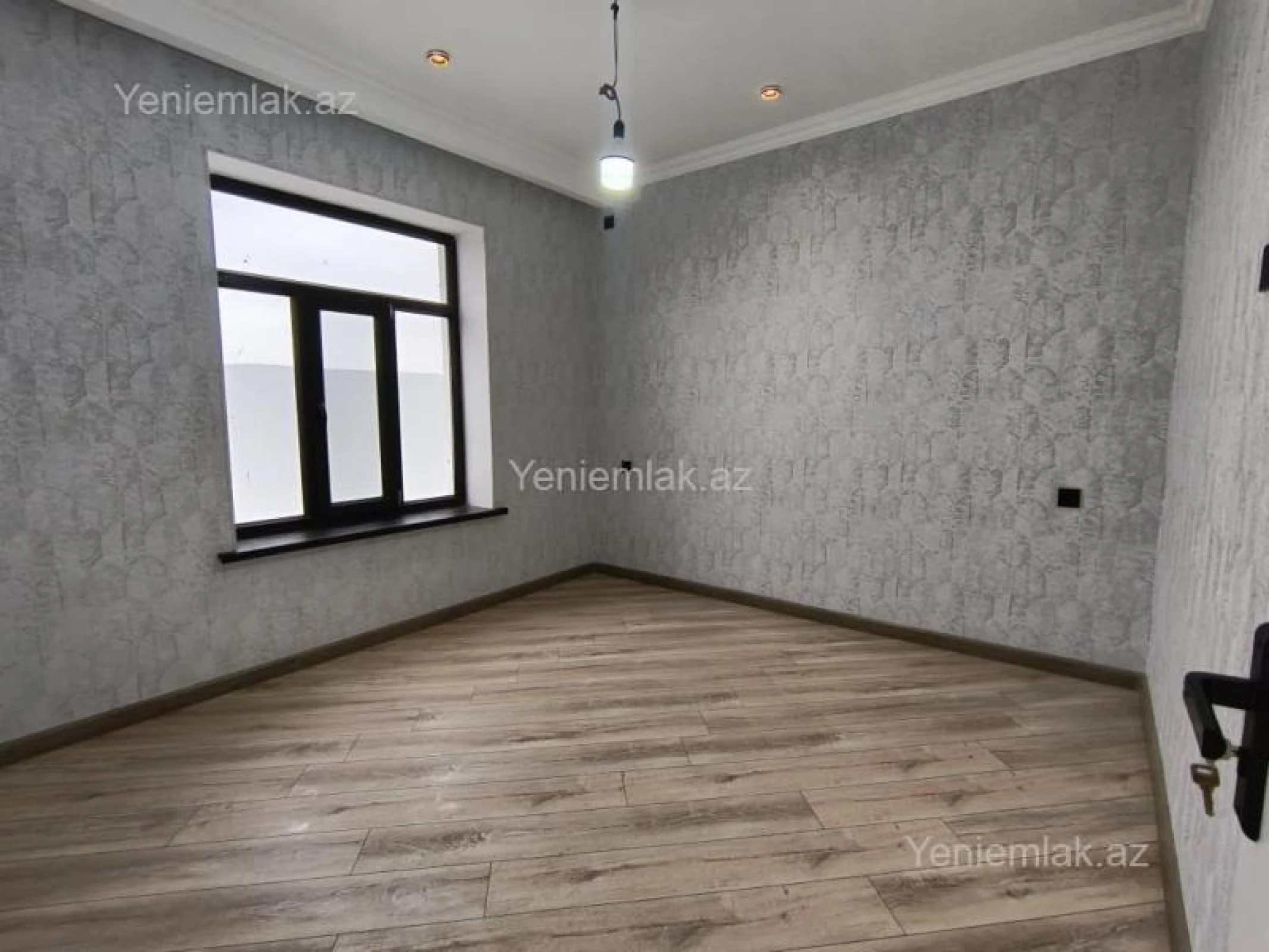 Satılır 4 otaqlı həyət evi 100 m²