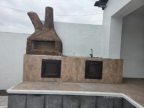 Satılır 4 otaqlı həyət evi 100 m²