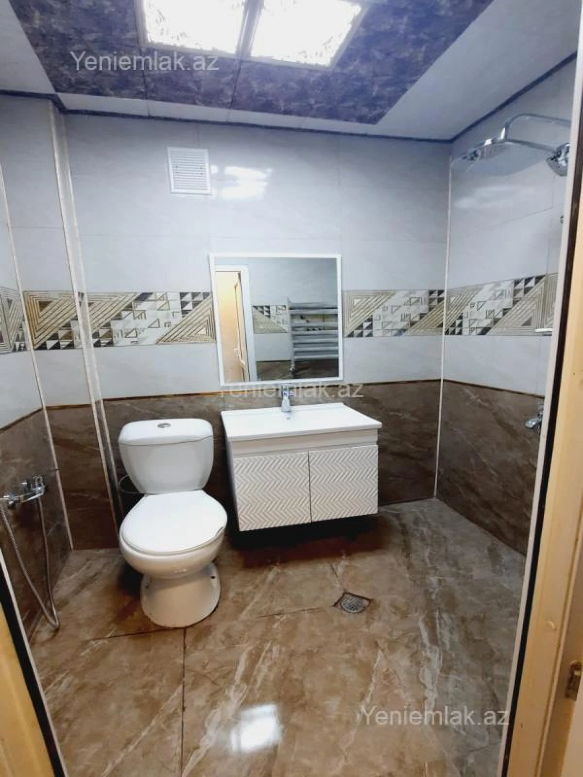 Satılır 3 otaqlı köhnə tikili 65 m²