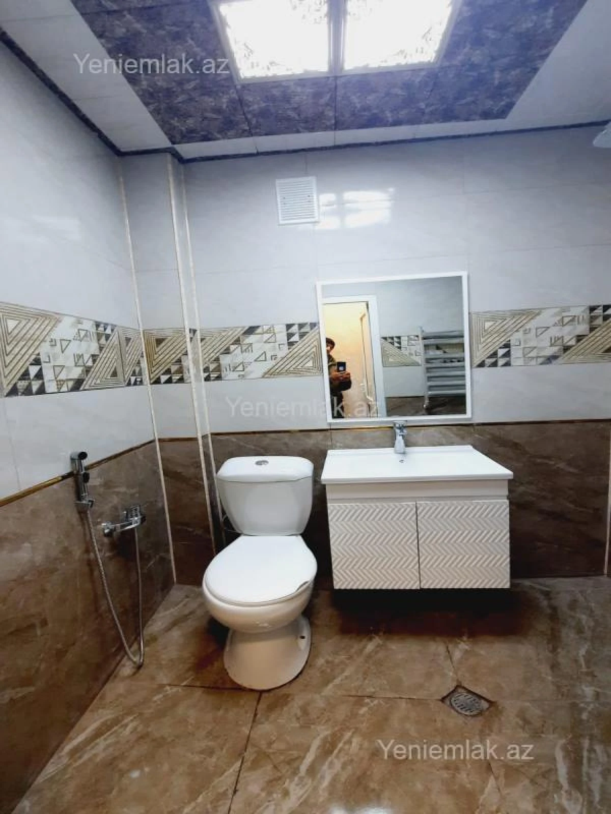 Satılır 3 otaqlı köhnə tikili 65 m²