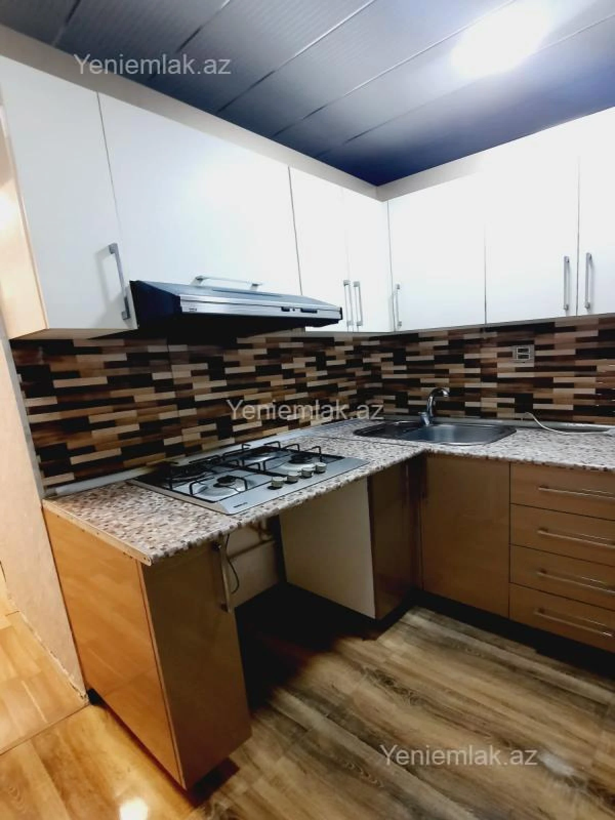 Satılır 3 otaqlı köhnə tikili 65 m²