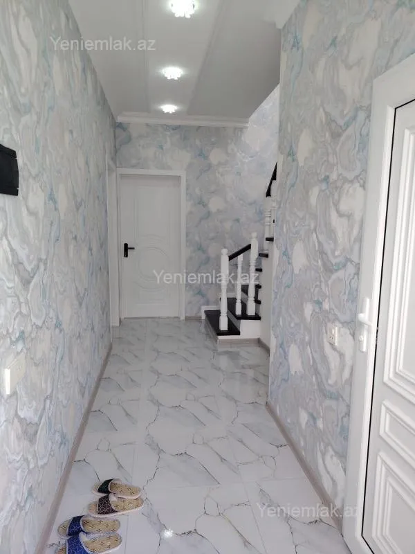 Satılır 4 otaqlı həyət evi 160 m²