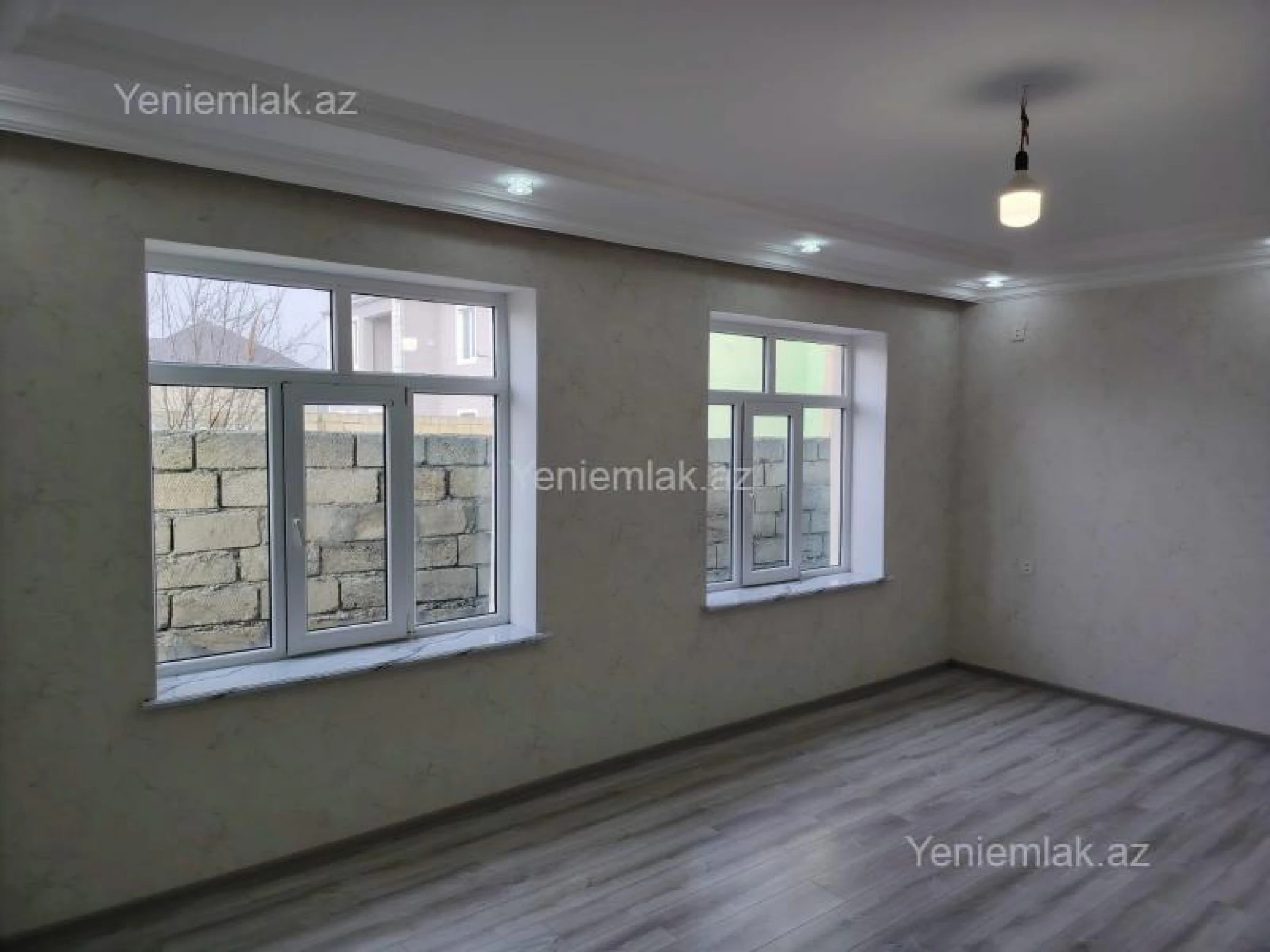 Satılır 4 otaqlı həyət evi 160 m²