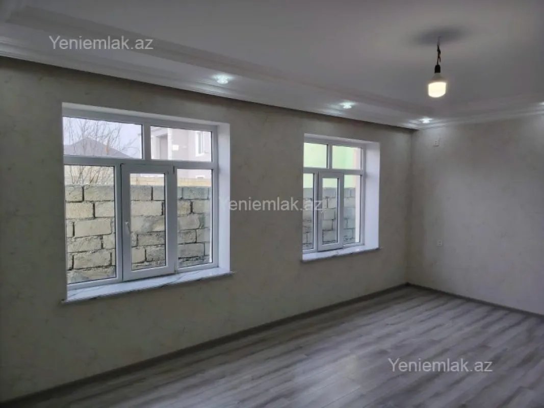 Satılır 4 otaqlı həyət evi 160 m²