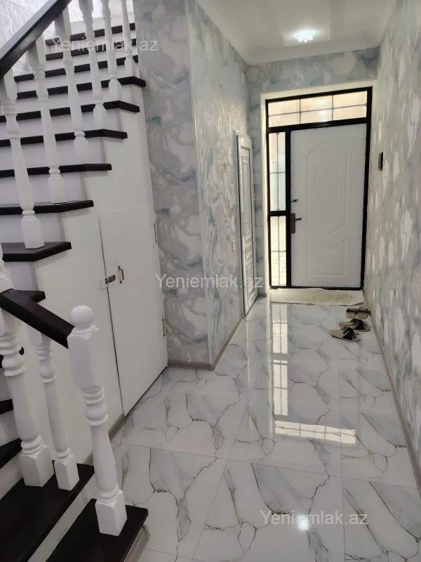 Satılır 4 otaqlı həyət evi 160 m²