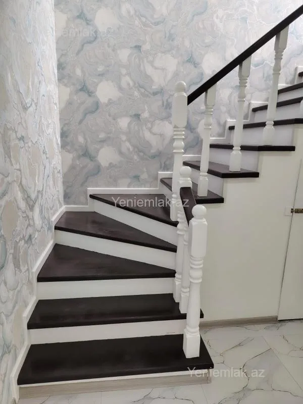 Satılır 4 otaqlı həyət evi 160 m²