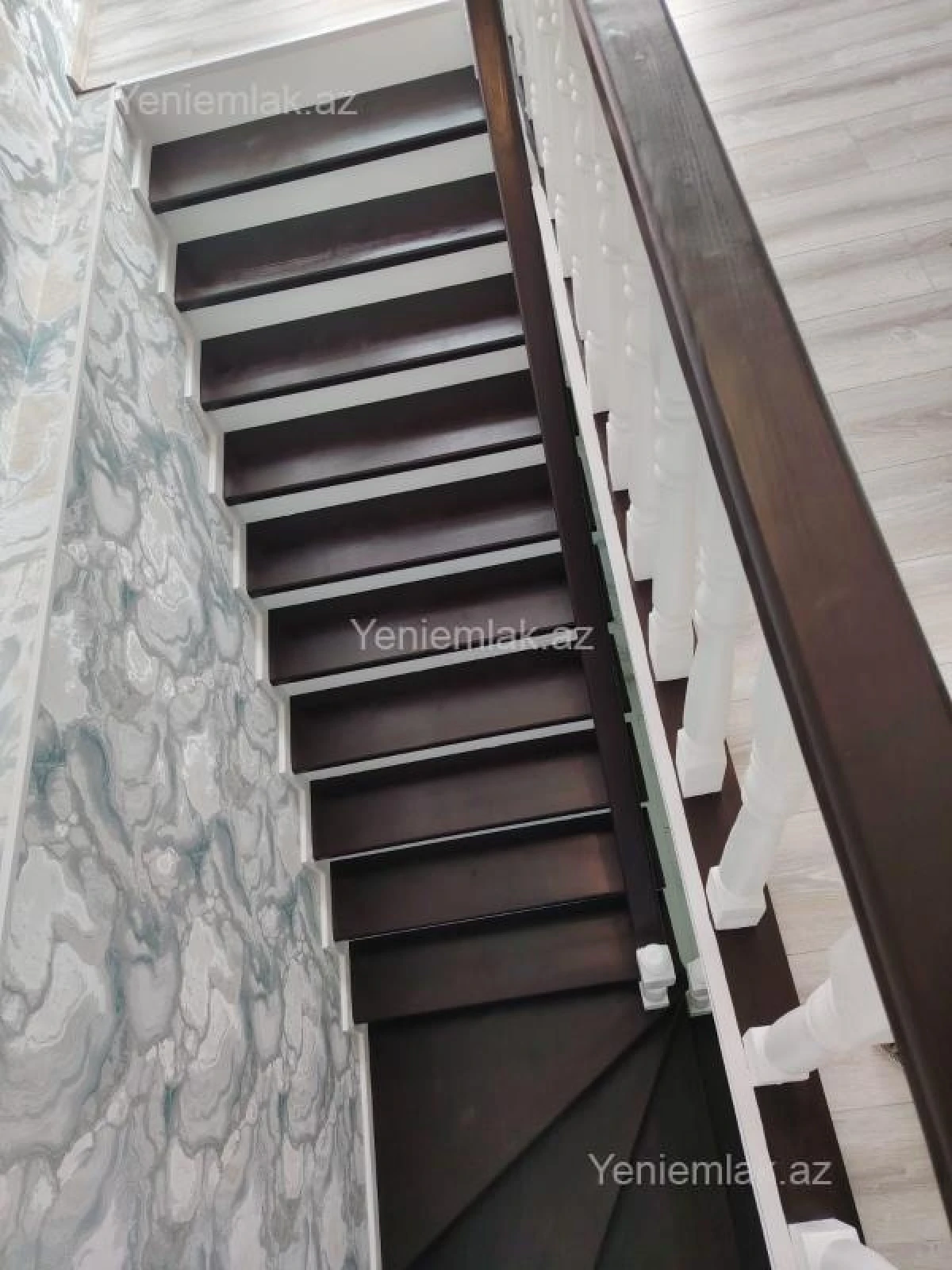 Satılır 4 otaqlı həyət evi 160 m²