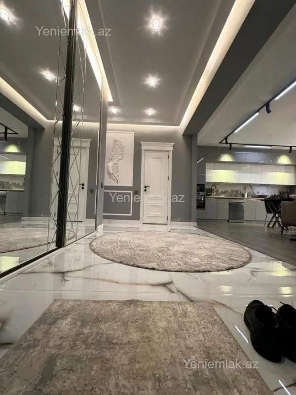 Satılır 3 otaqlı yeni tikili 110 m²