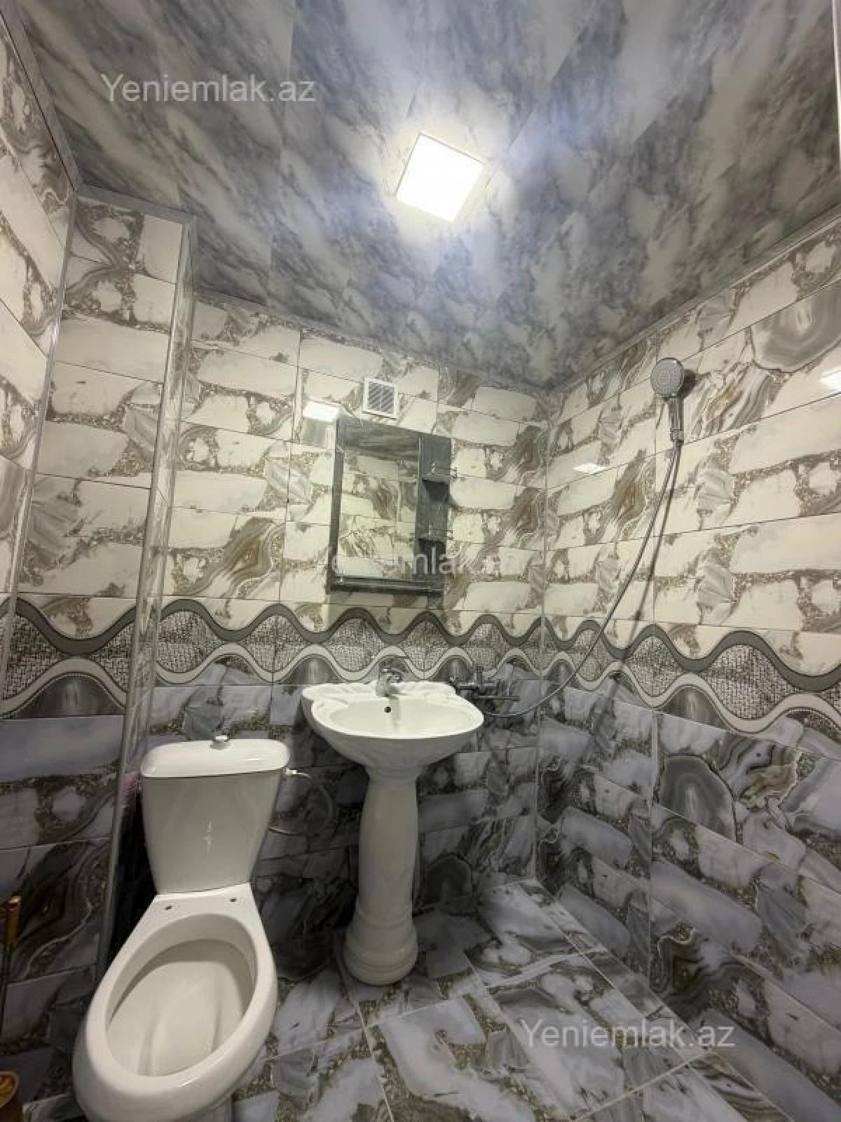 Satılır 2 otaqlı yeni tikili 61 m²