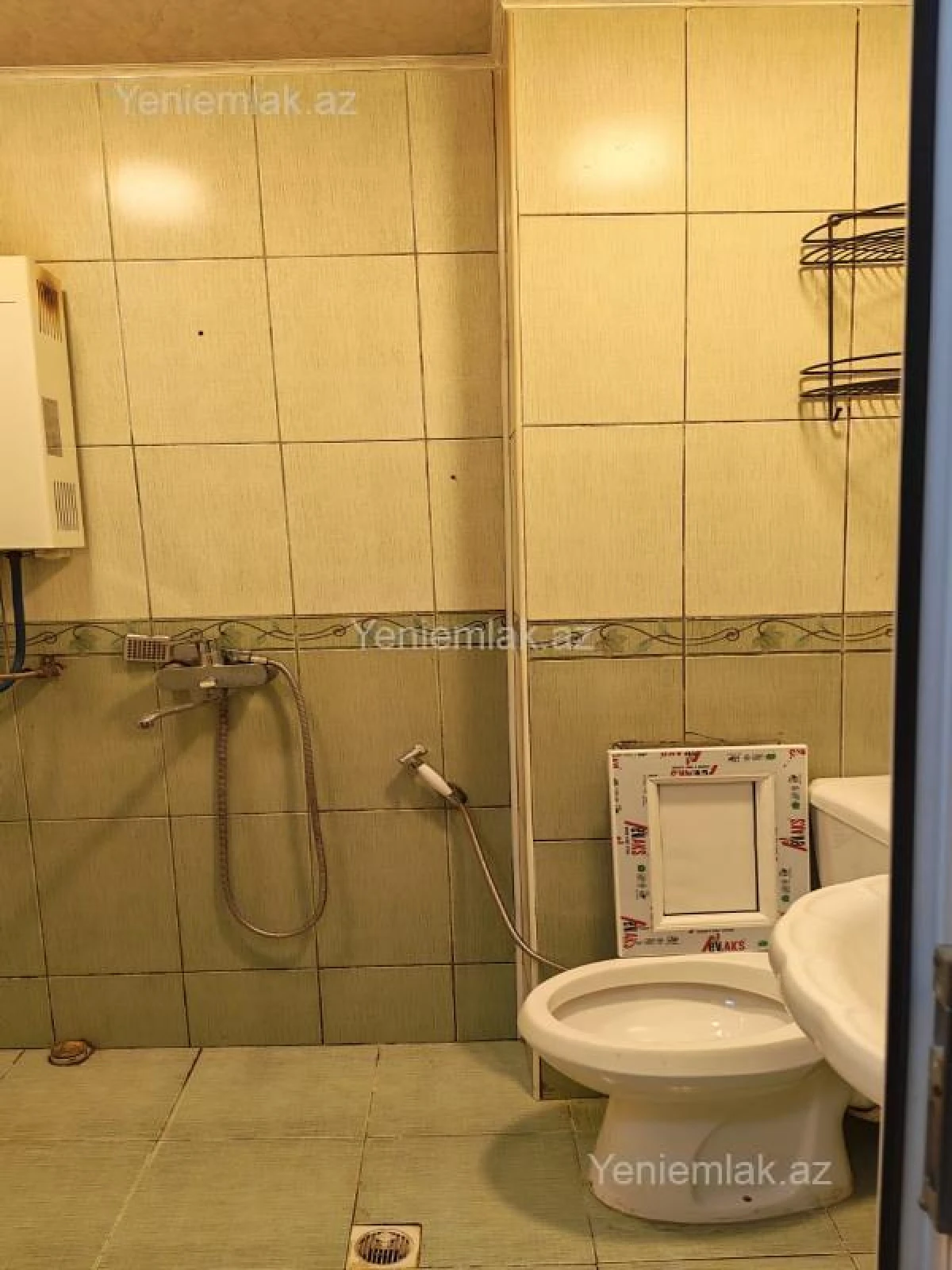 Satılır 3 otaqlı köhnə tikili 70 m²