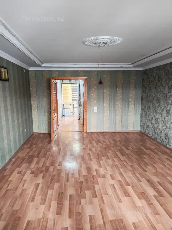Satılır 3 otaqlı köhnə tikili 70 m²