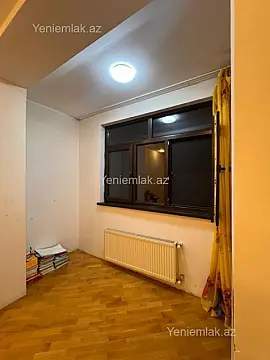 Satılır 5 otaqlı köhnə tikili 130 m²