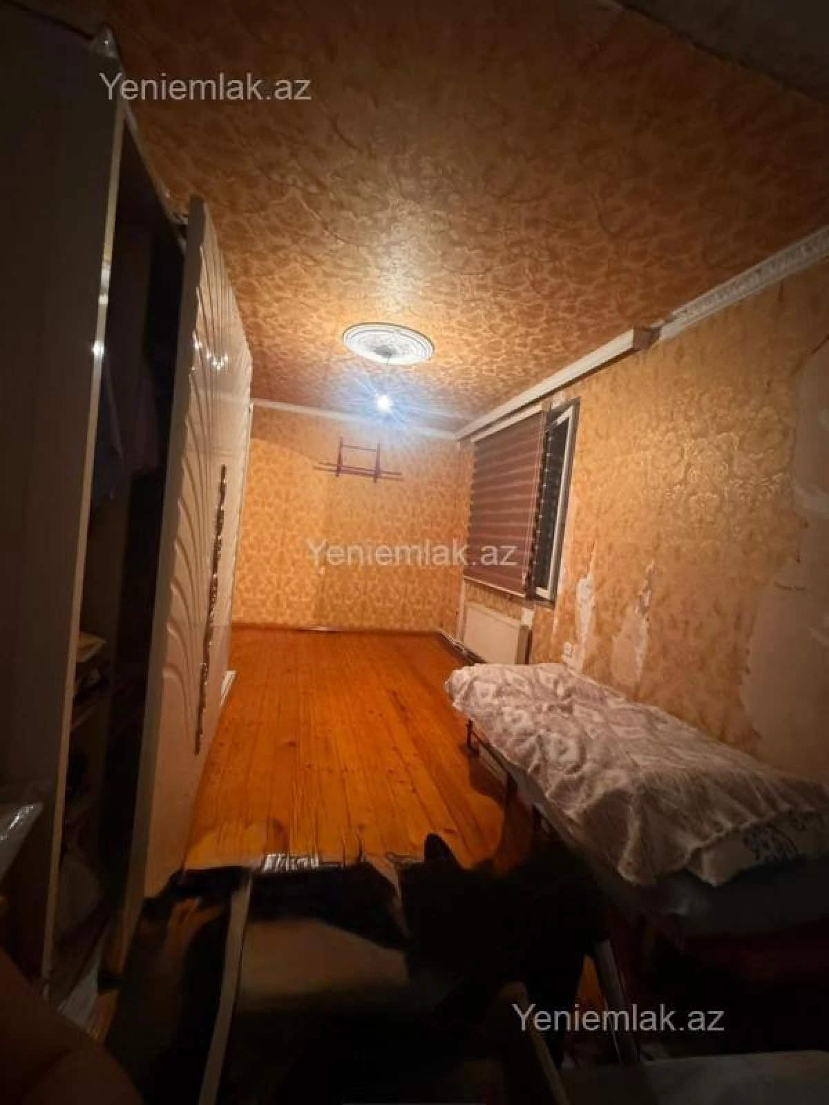 Satılır 5 otaqlı köhnə tikili 130 m²