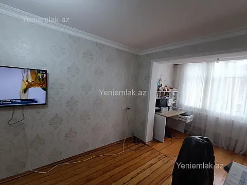 Satılır 3 otaqlı köhnə tikili 80 m²