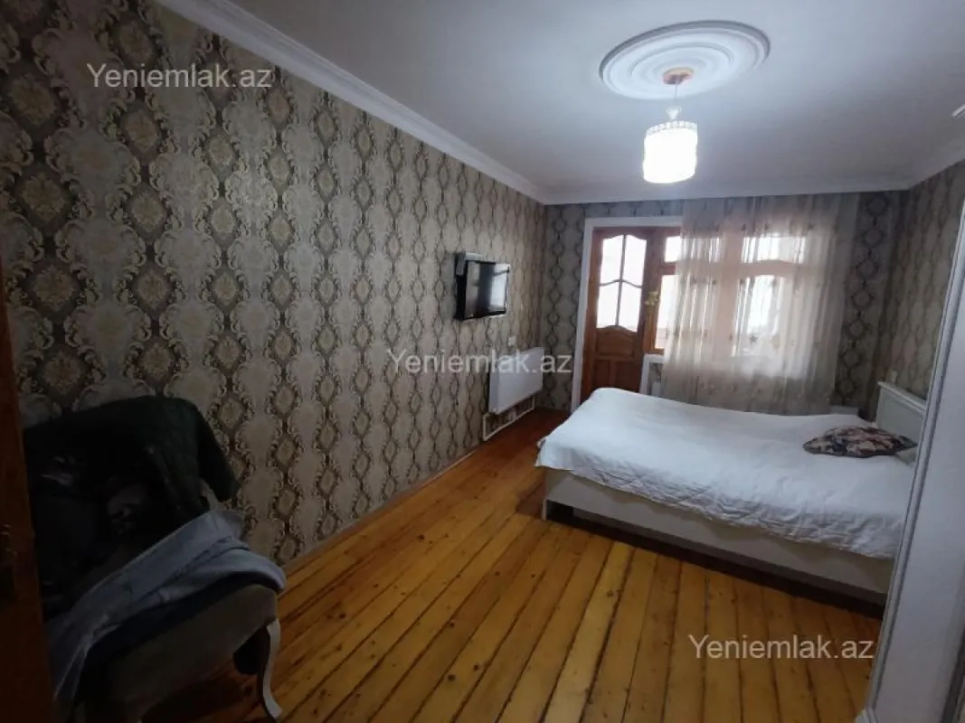 Satılır 3 otaqlı köhnə tikili 80 m²
