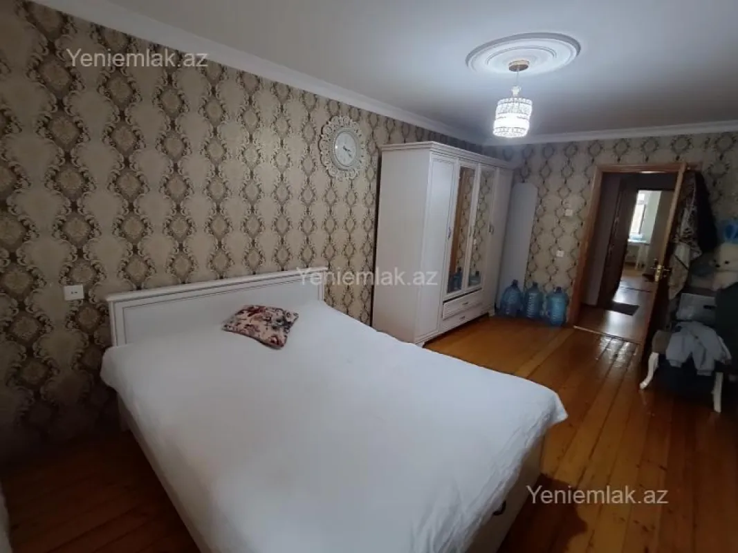 Satılır 3 otaqlı köhnə tikili 80 m²