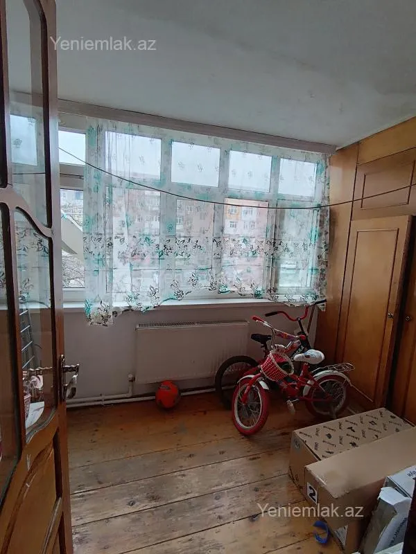 Satılır 3 otaqlı köhnə tikili 80 m²