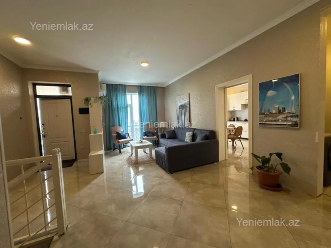 Satılır 13 otaqlı həyət evi 500 m²