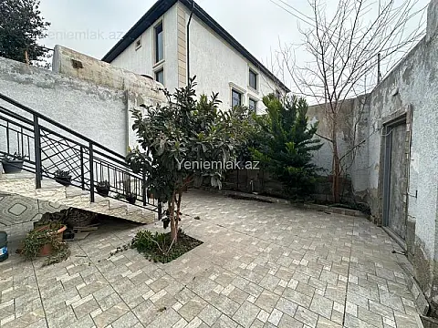 Satılır 13 otaqlı həyət evi 500 m²