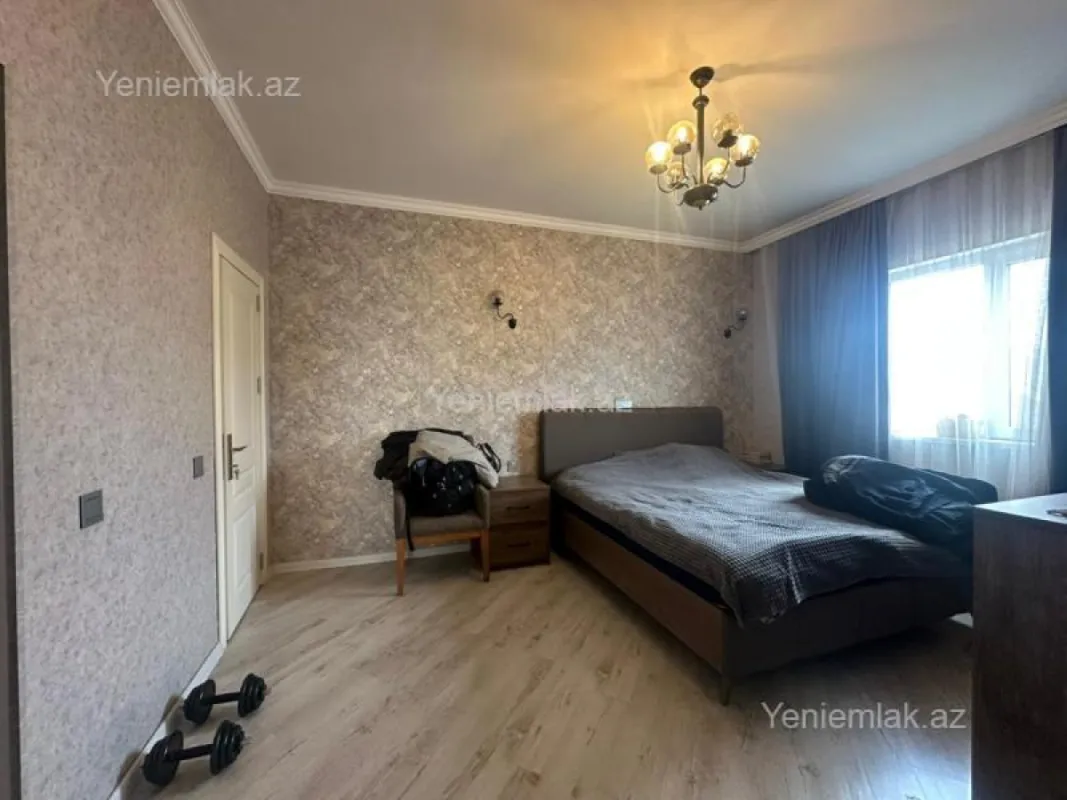 Satılır 13 otaqlı həyət evi 500 m²