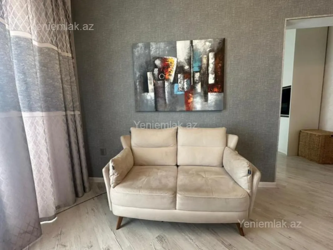 Satılır 13 otaqlı həyət evi 500 m²