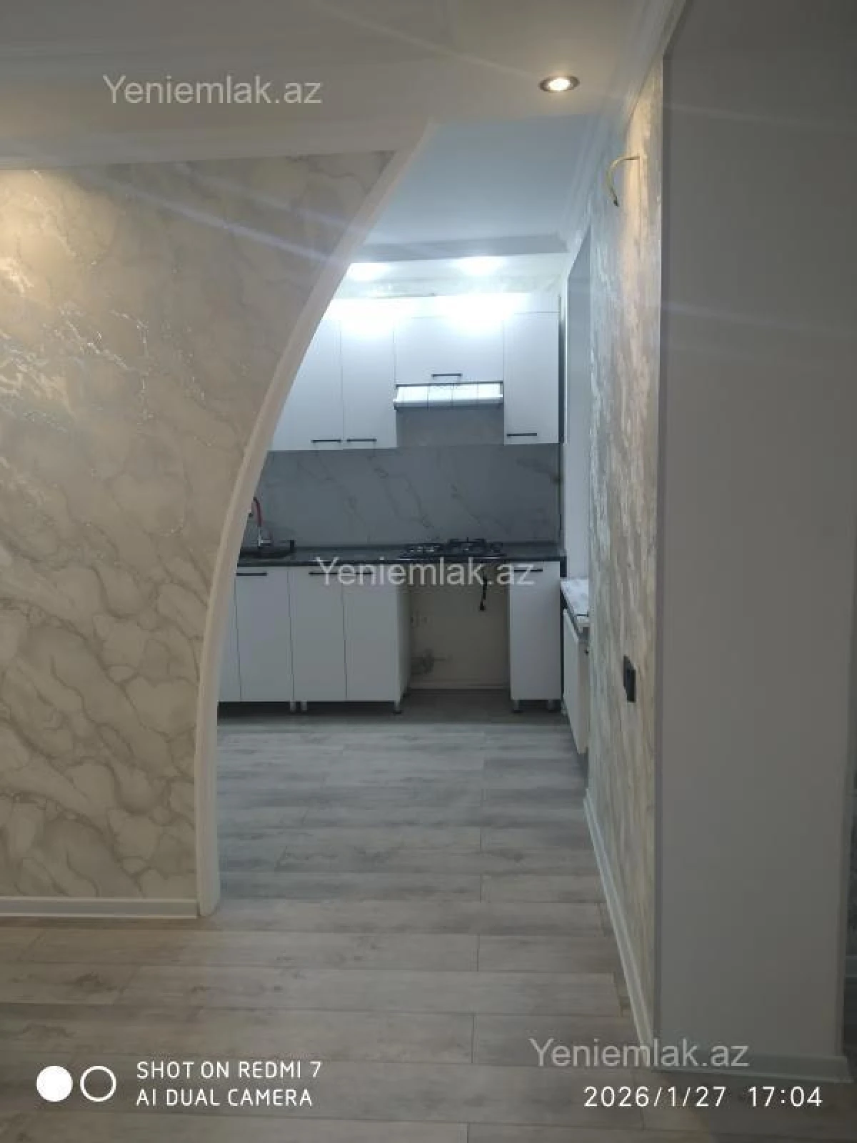 Satılır 1 otaqlı köhnə tikili 31 m²