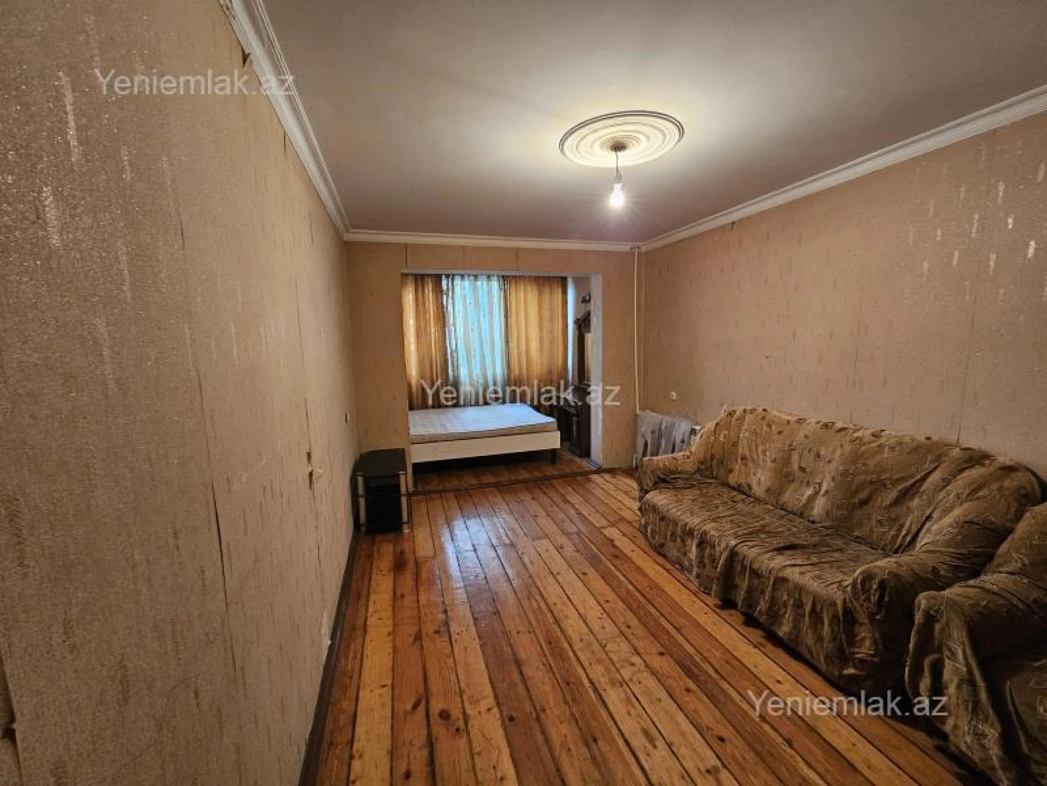 Satılır 1 otaqlı köhnə tikili 35 m²