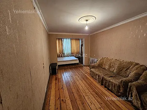 Satılır 1 otaqlı köhnə tikili 35 m²