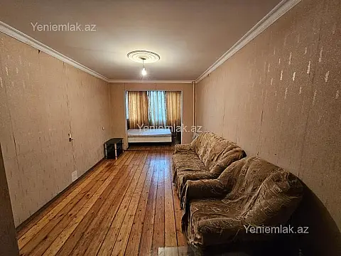 Satılır 1 otaqlı köhnə tikili 35 m²