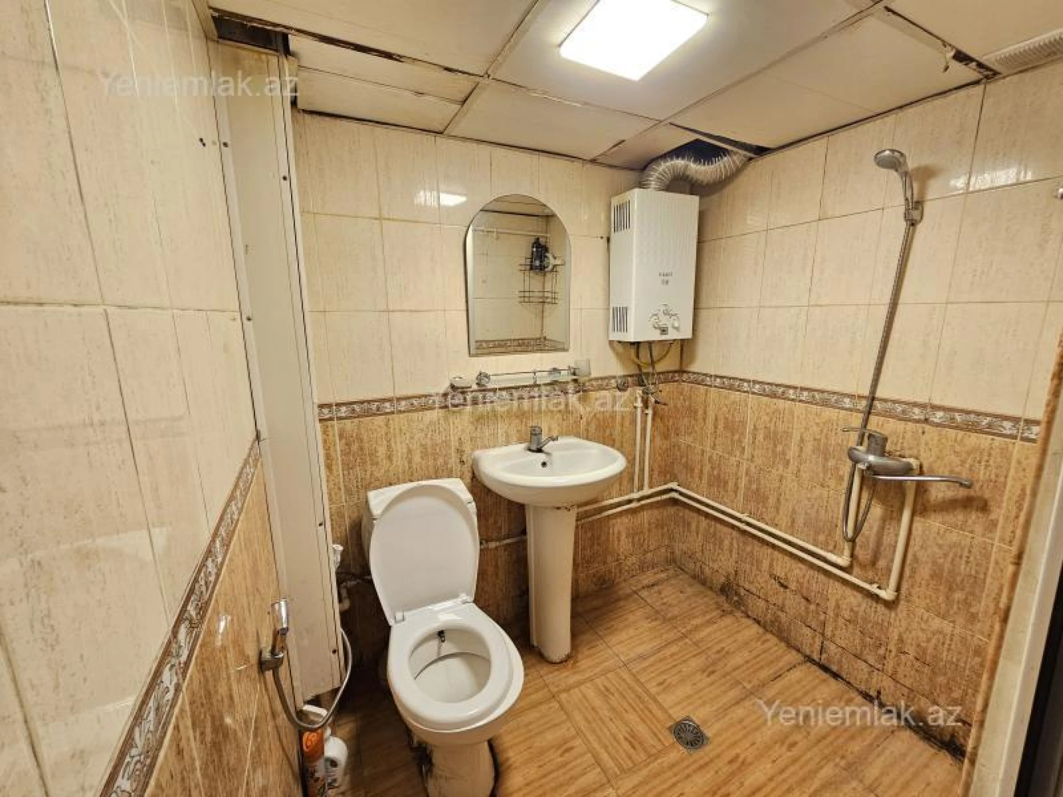 Satılır 1 otaqlı köhnə tikili 35 m²