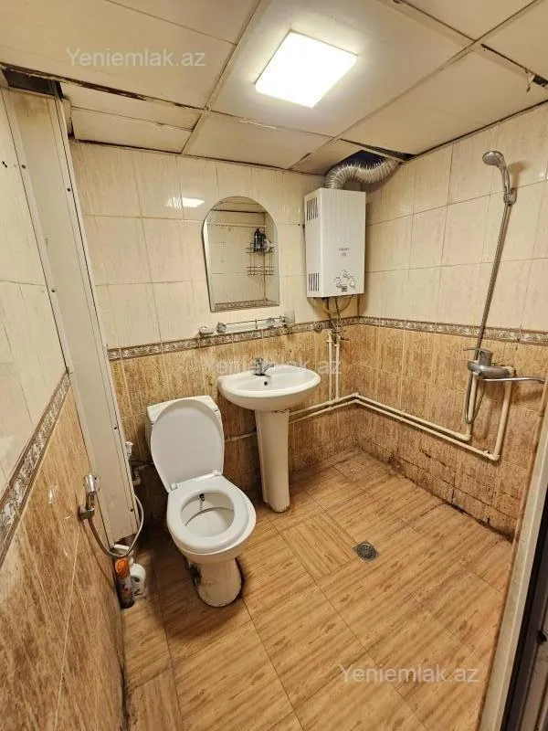 Satılır 1 otaqlı köhnə tikili 35 m²