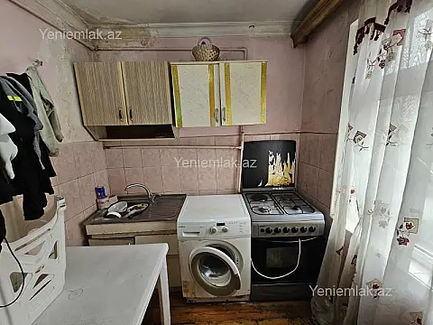 Satılır 1 otaqlı köhnə tikili 35 m²