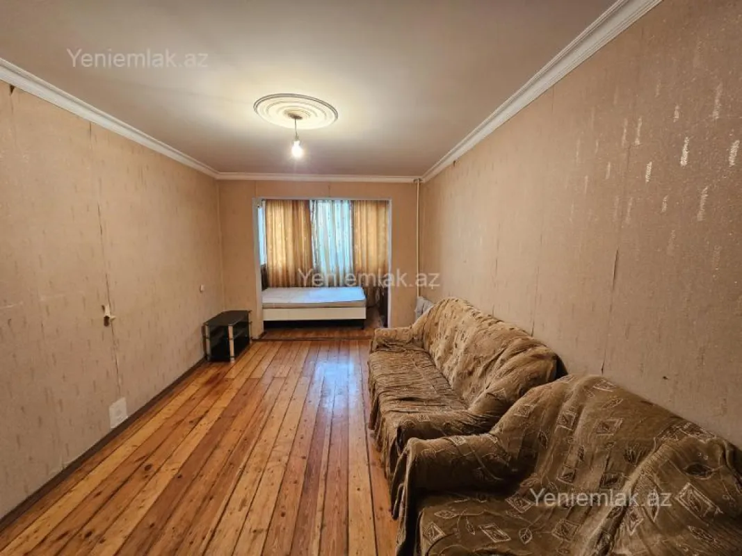 Satılır 1 otaqlı köhnə tikili 35 m²