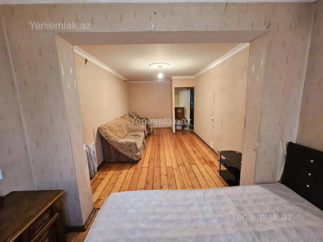 Satılır 1 otaqlı köhnə tikili 35 m²