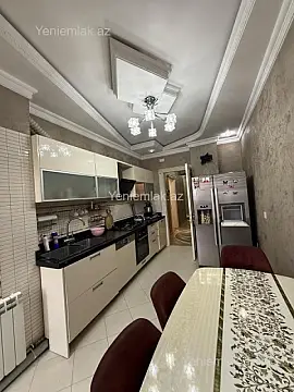 Satılır 4 otaqlı yeni tikili 180 m²