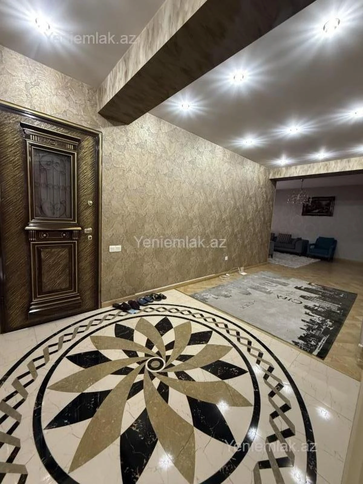Satılır 4 otaqlı yeni tikili 180 m²